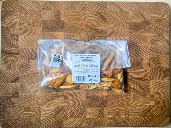 Сыр 150 гр ГОРНЫЙ СЫРОВАР (Ассорти копчёный с укропом и чесноком) в Наро-Фоминске