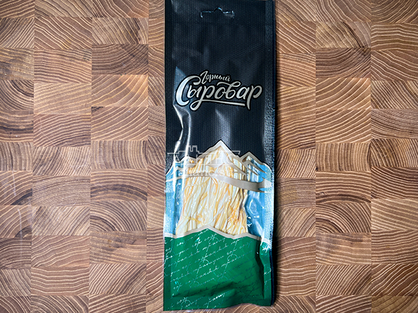 Сыр 60 гр ГОРНЫЙ СЫРОВАР (Паутинка копчёная) в Наро-Фоминске