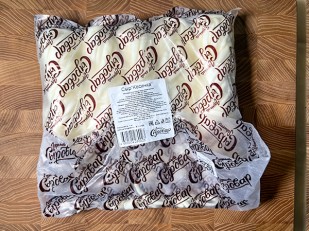 Фрайчизы со вкусом салями (100 гр.): Сыр 1 кг ГОРНЫЙ СЫРОВАР (Косичка)